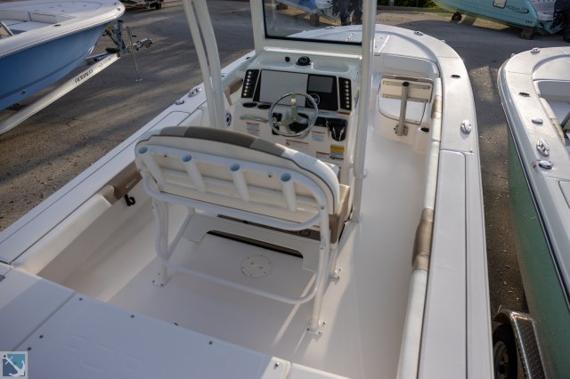 New 2023 Robalo 246 Cayman  Boat for sale